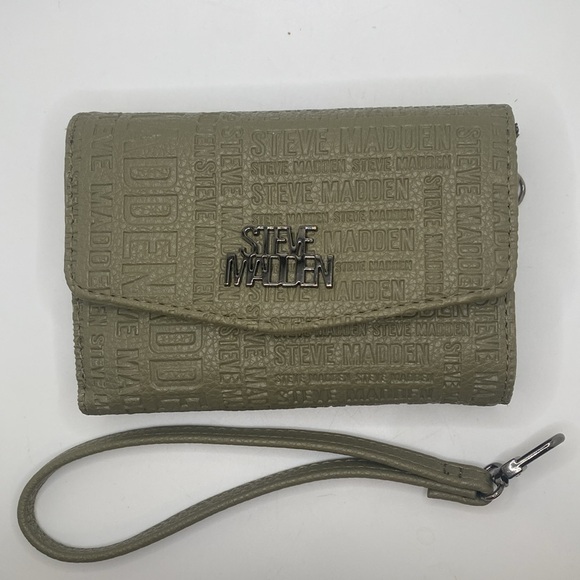 Steve Madden signature embossed faux leather green convertible  wristlet wallet - Picture 2 of 13